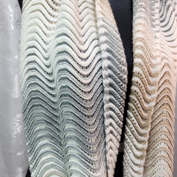 CLEO Infinity Neutral Pastel Knit Scarf - Picture 7 of 9